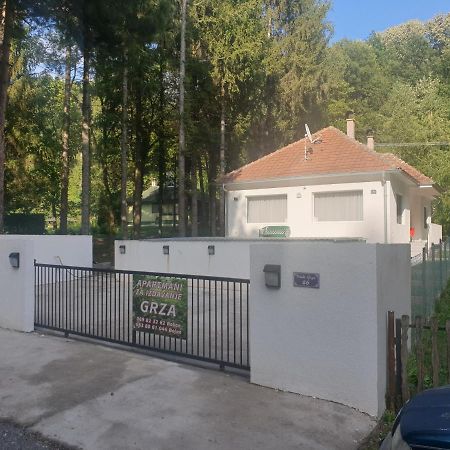 Apartmani Grza 패레신 외부 사진