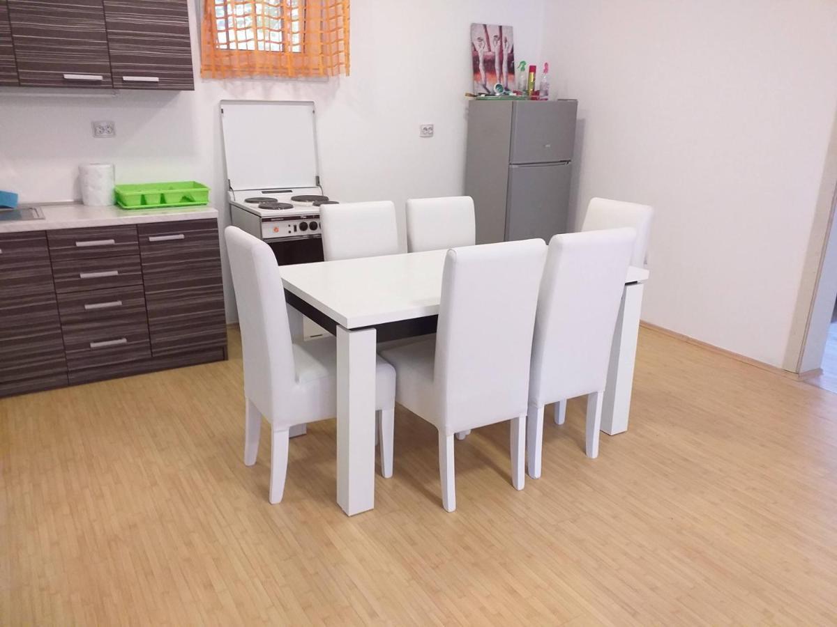Apartmani Grza 패레신 외부 사진