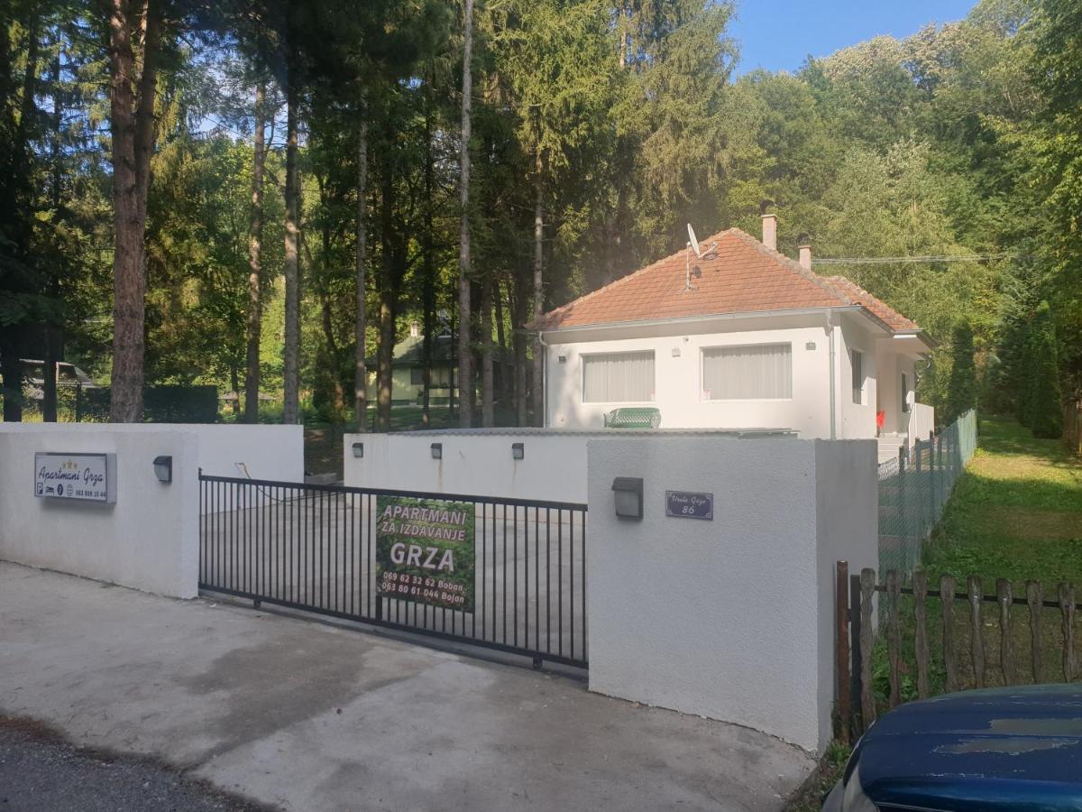 Apartmani Grza 패레신 외부 사진